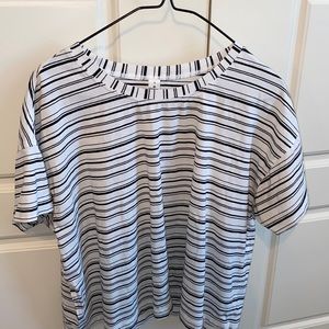 Lululemon Cates T-shirt